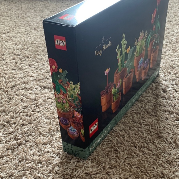 New LEGO Tiny Plants Botanicals Set Mini Plants and Succulents Build And Play - Picture 5 of 5
